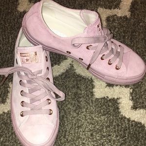 Pink velvet converse